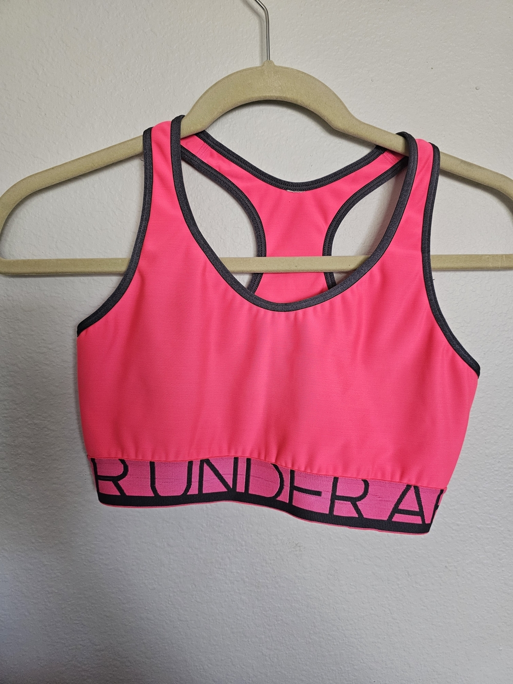 Under Armour Women’s Sports Bra Pink Racerback Athletic Activewear